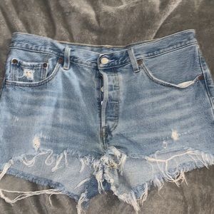 Levi’s high waisted shorts